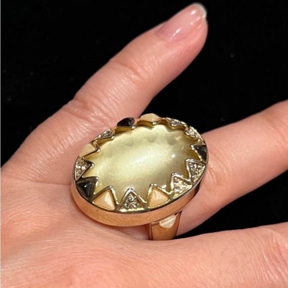 House of Harlow Statement Cocktail Ring gold tone and pale yellow stone, size 7 - Picture 16 of 16